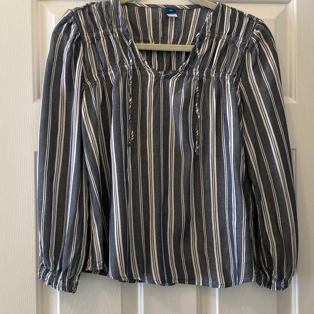 Old Navy Striped Navy and White blouse
